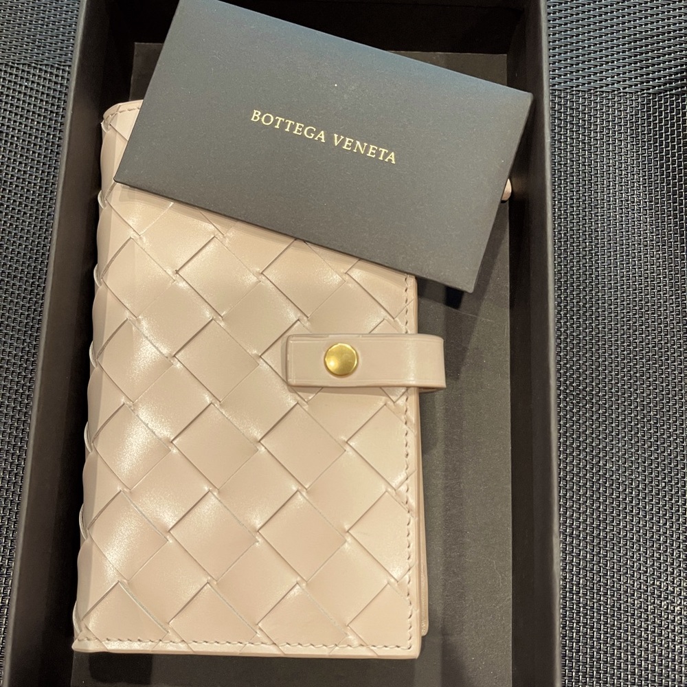 Bottega Veneta Bi Fold wallet